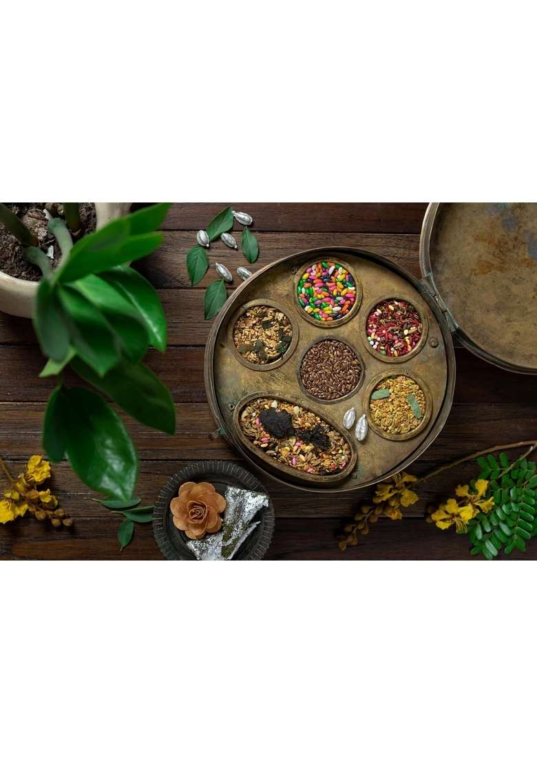 Janvi Foods Banarasi Pan Bida (10 pcs) | Paan Ready to Eat Meetha After Meal Export Quality - Indya