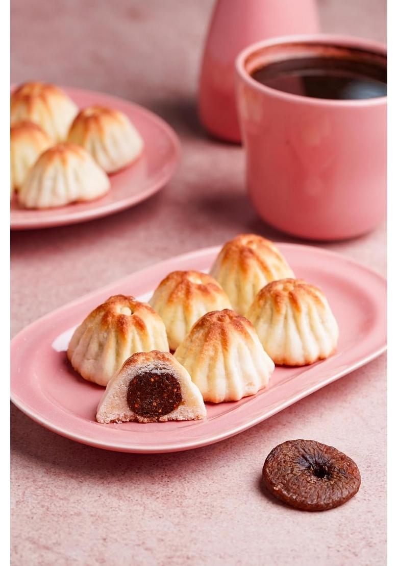 Gourmet Baklava & Dates Maamoul Handcrafted Middle Eastern Sweets with Sweet