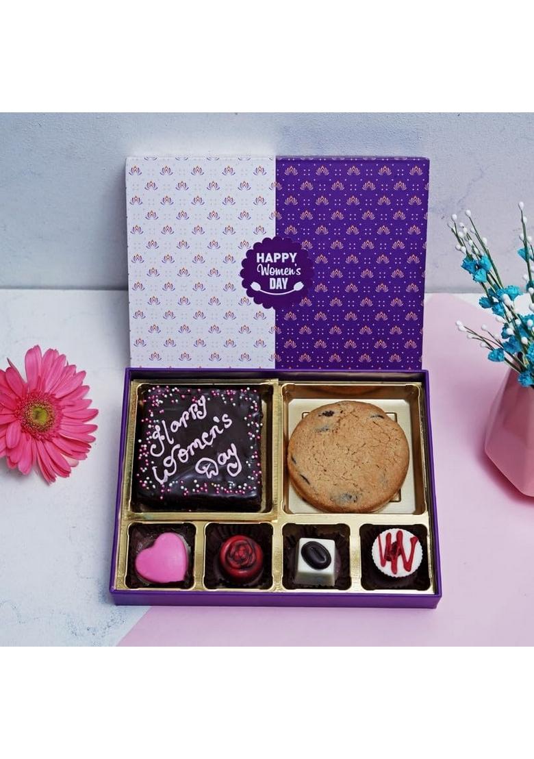 VELVET FINE CHOCOLATES Delightful Chocolate Box| Holi Gift Hamper | Festival Gifting Gifts For Family & Friends Birthday, Anniversary Wholesome Corporate