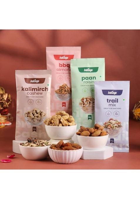 Floweraura Premium Diwali Gift Box of BBQ Almonds, Kalimirch Cashew, Paan Raisin, Trail Mix, 4 Terracotta Diyas | Corporate Gifting For Relatives & Friends (Same Day Delivery)
