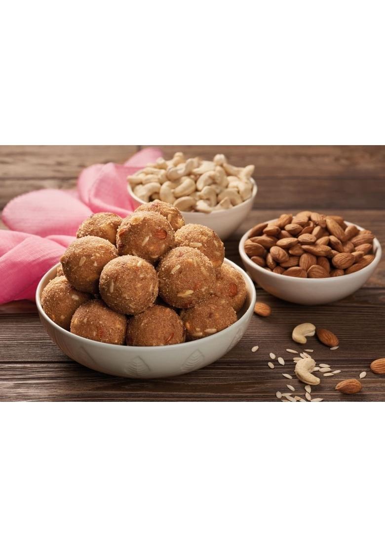 OM SWEETS & SNACKS Atta Laddoo | Made with Premium Ingredients Handcrafted Indian Traditional Mithai No Added Colours for Raksha Bandhan Laddu Great Gift Pack Festival of 1 (400gm)