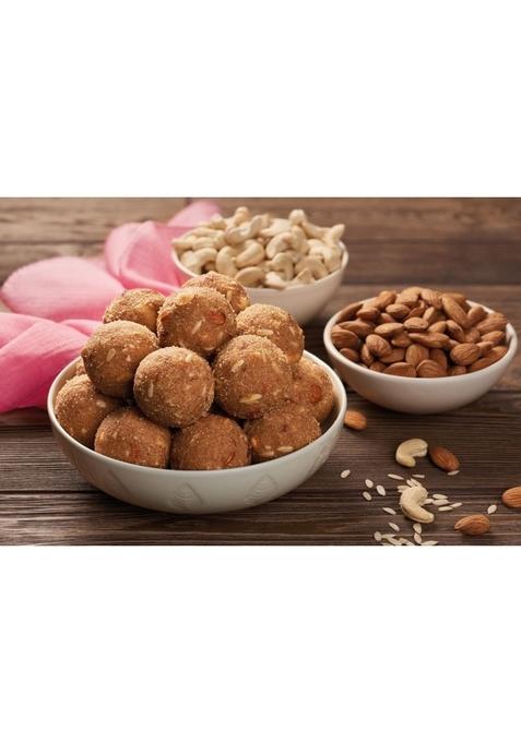 OM SWEETS & SNACKS Atta Laddoo | Made with Premium Ingredients Handcrafted Indian Traditional Mithai No Added Colours for Raksha Bandhan Laddu Great Gift Pack Festival of 1 (400gm)