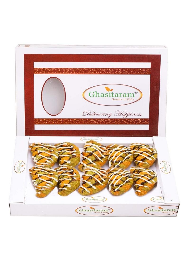 Ghasitaram Gifts Holi Hamper Designer Gujiya
