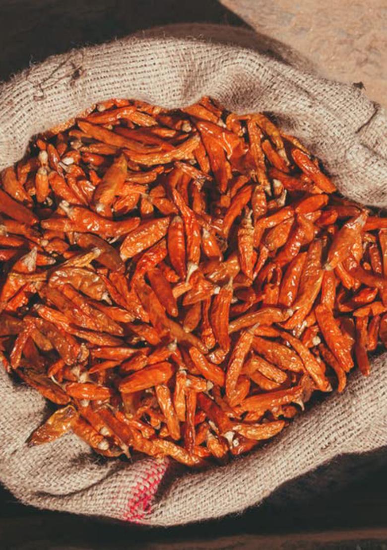 A D Food & Herbs Dried Yellow Chilli/Peeli Mirch Sabut Pure Spice Masala (50 Gms)