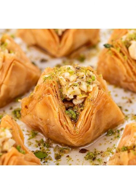 The Baklava Box Assorted Premium Baklavas And Imported Dry Fruits In Royal Red Gift With 2 Sets Of Rakhi (500Gms)