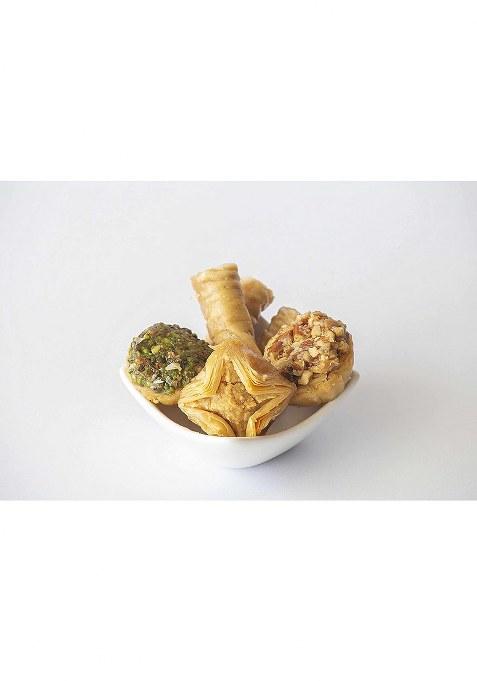 Dessert Drama Premium Gift Baklawa Sweets Baklava Filled With Dry Fruits