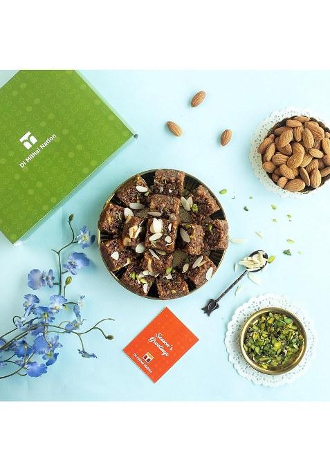 Di Mithai Nation Dhoda Burfi (400 Gram) Gm With Padmini Red Bhaiya Bhabhi Rakhi Set Sweets Gift Pack