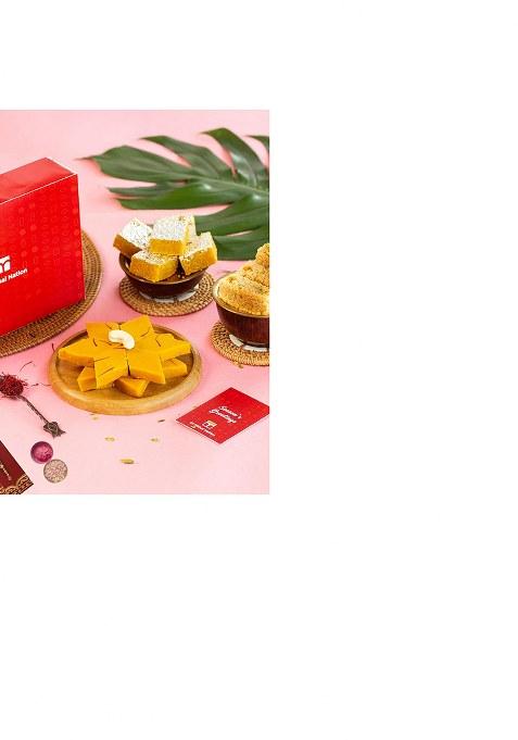 Di Mithai Nation Milk Cake, Kesar Katli Moong Thal With Elegant Om Rakhi Set Of 2 For Rakshabandhan