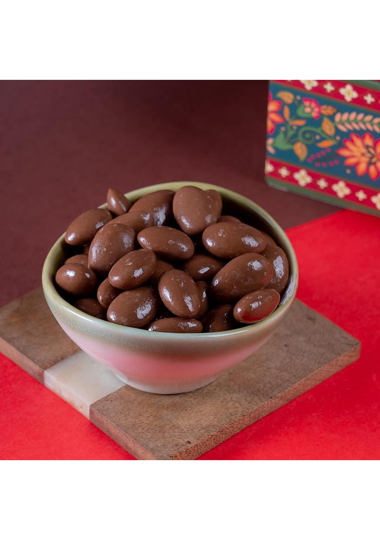 Jaiccha Ghasitaram Gifts Big Pink Hamper Box Of Kaju Katlis, Namkeen And Dryfruit- Phb-3|Gift Hamper|Diwali Gift Hamper|Food Hampers|Gourmet Hampers|