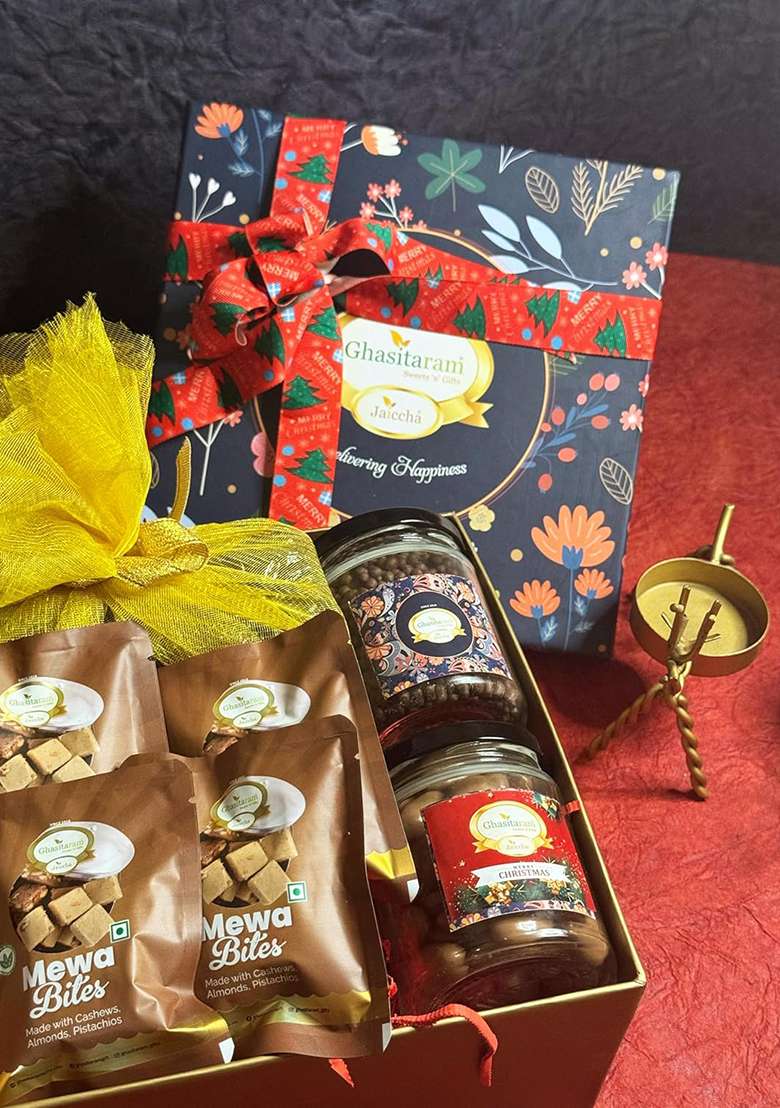 Jaiccha Ghasitaram Gifts Christmas Hamper Box With Plum Cake And 2 Jars Bites - Indya