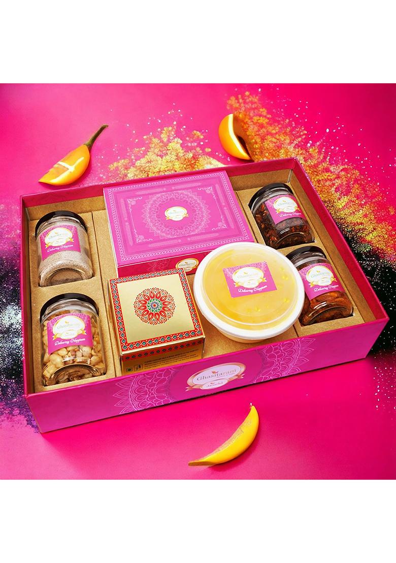 Jaiccha Ghasitaram Gifts Holi Sweets/Holi Hampers/Thandai Big Hamper Tray Of Gujiyas, Ghevar, Thandai, Peanuts, Flavour And Mixed Nuts|Gift Hamper|Diwali Gift Hamper|Food Gourmet Hampers|