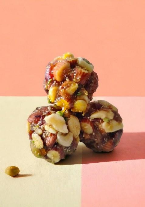 Sweedesi Roasted Dryfruit Laddu