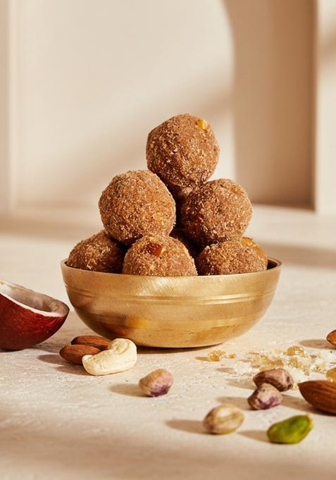 Sweetmitra Gond Dry Fruits Ladoo | Ayurvedic Energy For Winter & Postpartum Bone Joint Strength 100% Natural, No Added Sugar, Preservatives Healthy Indian Sweet - 250Gram