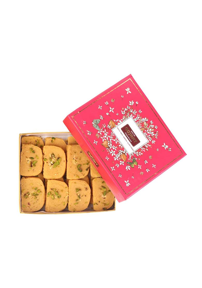 Gujrat Namkeen Special Homemade Desi Ghee Patisa- 400 Grams