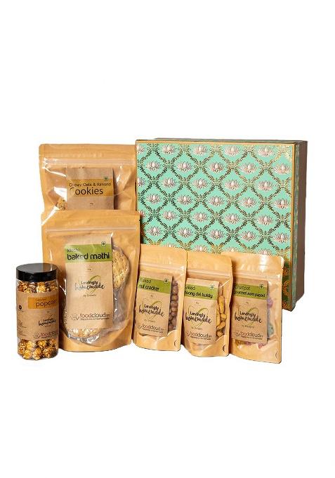 Foodcloud.In Sweet & Savoury Gift Hamper (Pack Of 6) | Oats Almond / Choco Chip Cookies, Baked Mathi, Caramel Popcorn, Moong Dal Twisty, Chatpat
