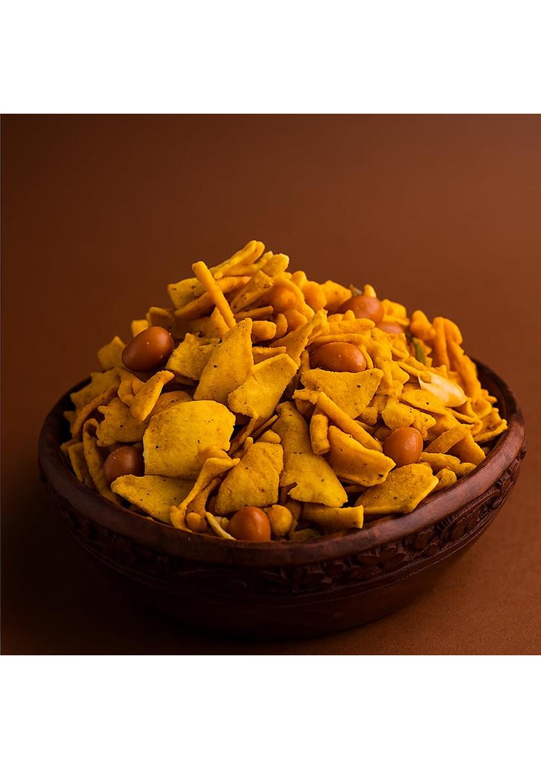 Banglarmisti Namkeen Papdi Mixture | Kolkata Style Chanachur, Crispy Tea Time Snacks, Non Spicy, Flavourful, 200G Pack