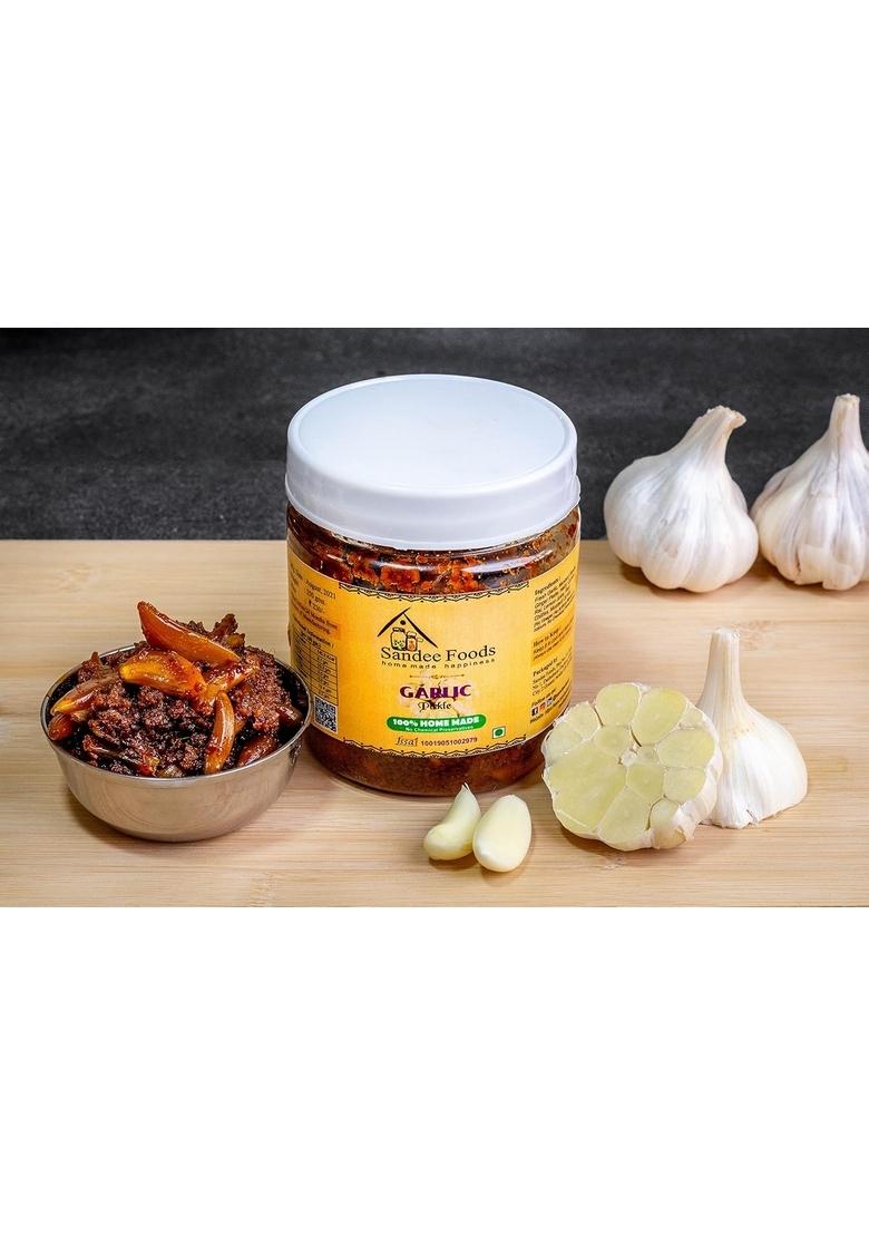 Sandee Foods Garlic Pickle | Achaar 250 Gm