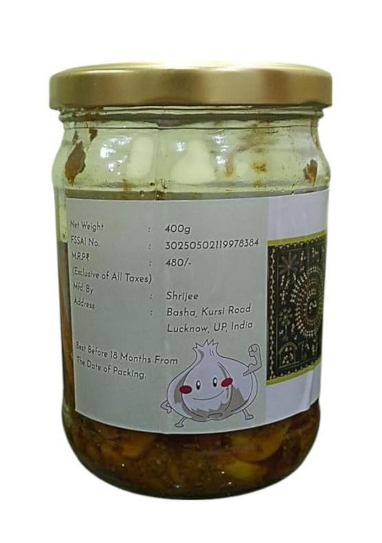 Shrijee Authentic Homemade Garlic Pickles | No Preservatives Natural Spices Spicy Tangy Ideal For Meals Rice Glass Jar Packed Freshness 400G