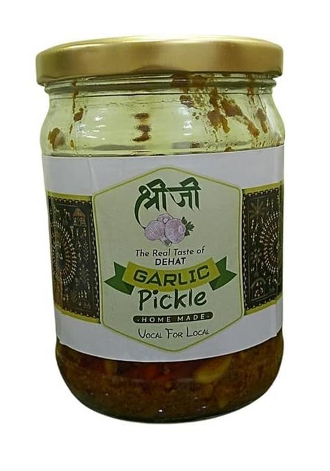 Shrijee Authentic Homemade Garlic Pickles | No Preservatives Natural Spices Spicy Tangy Ideal For Meals Rice Glass Jar Packed Freshness 400G