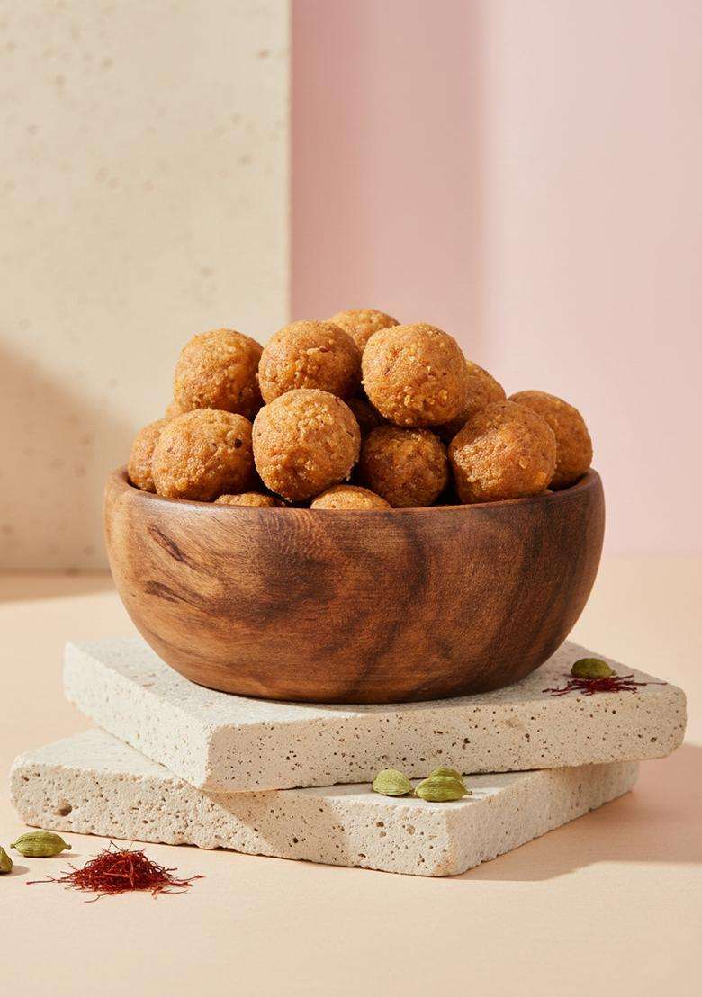 Kvd Collection Bangla Fresh Naru Laddoo 250 G Coconut Gur Ladoo Bengali Sweet For Puja - Indya