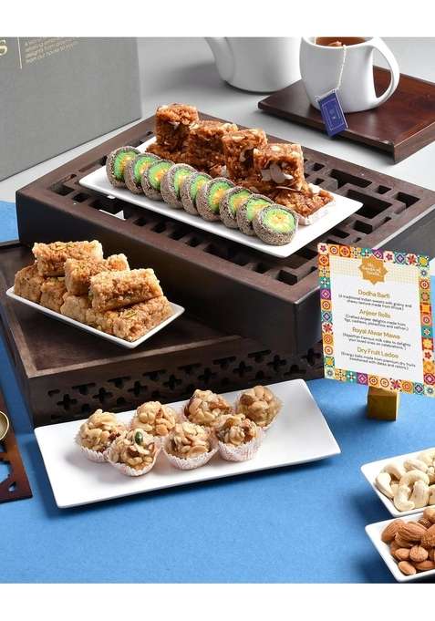 Hyperfoods Sweets Gift Box Hamper Pack Of 4 Dodha Barfi Dry Fruit Laddoo Milk Cake Anjeer Katli