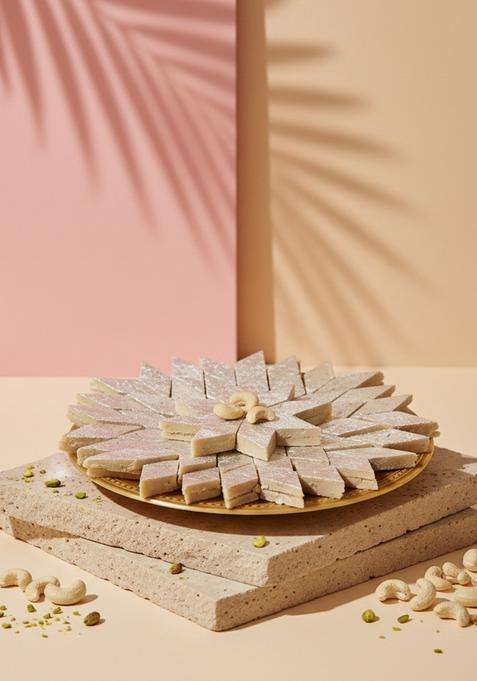 Organic Bites Premium Kaju Katli Sweets [Jodhpur Special Mithai] 1 Kg