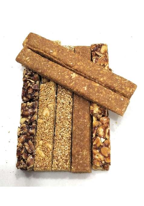 Haribhai Damodar Mithaiwala Mix Chikki Peanut Sesame Til Rajgira Crush 400 Grams 2 Packs Of 200