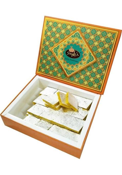Singla Sweets Kesar Kaju Katli 500G Very Delicious Box 500 G