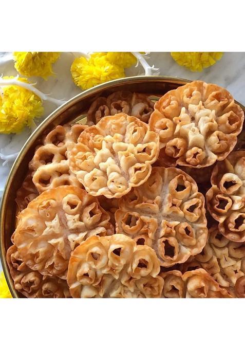 Preeta Mart Achu Murukku | Achappam Rose Cookies Chakkuli Dantkali Chakali Chakri Chakralu Jantikalu - Indian Delicious Snacks (2 * 150 Gram)