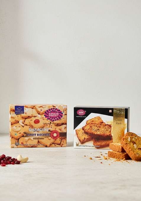 Karachi Bakery Fruit Biscuit - Premium, 400 G Karachi'S Almond Cake Rusk 400G