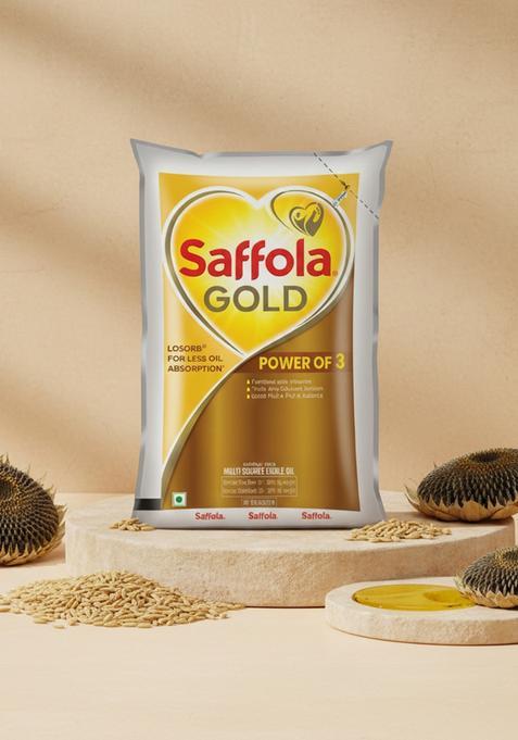 Saffola Gold Sunflower & Rice Bran Refined Oil | For Heart Healthy And Delicious Cooking Blended Pouch (910 G)