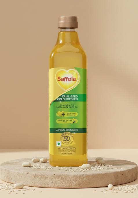 Saffola Cold Pressed Multi-Source Groundnut Oil & Safflower Seed Blended Pet Bottle (1 L)