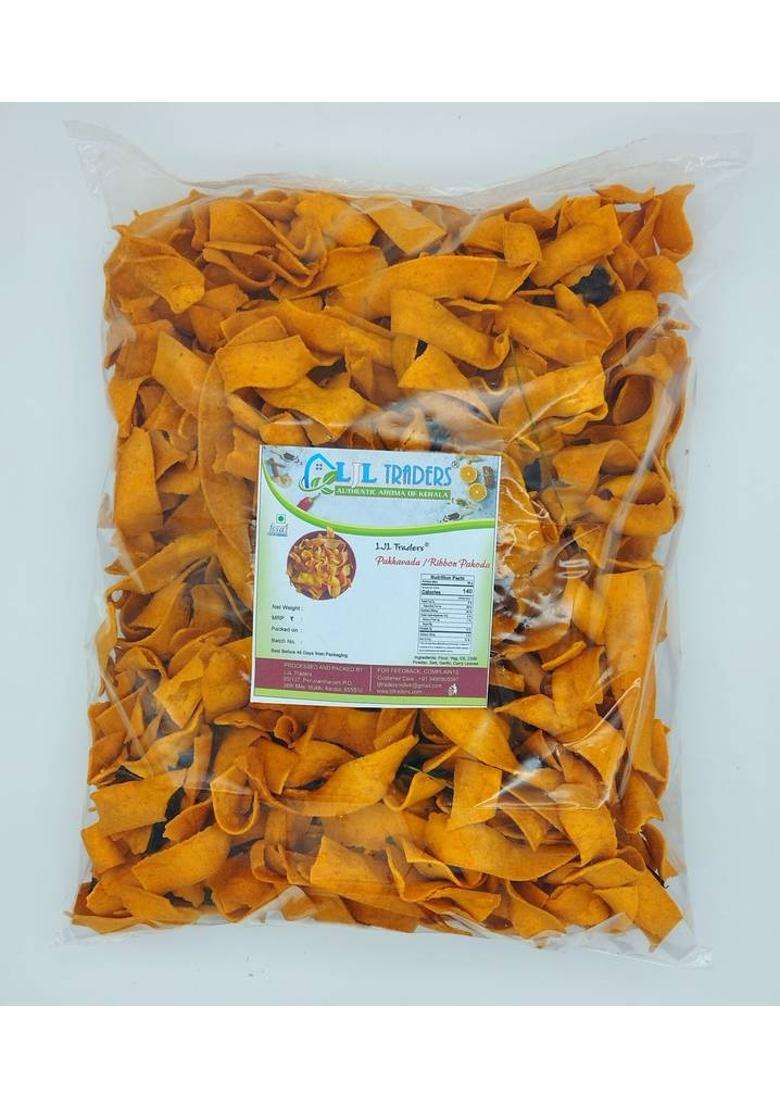 Snack First Banana Chips Crispy Snack, Combo Of 2, Peri & Spicy Paprika Flavor (2 X 200 G) - Indya