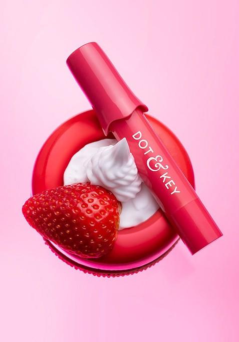 Dot & Key Meltie Spf 50 Lip Balm With 2 Kojic Shea Butter 4G Strawberry Glaze