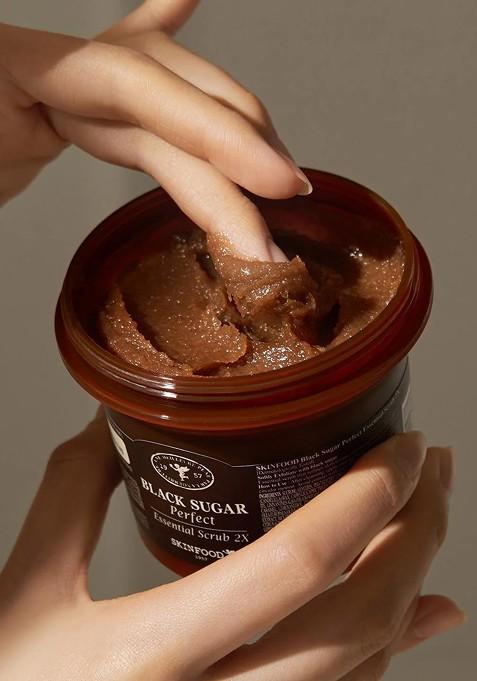 Skinfood Black Sugar Perfect Essential Scrub 2X With Rice Wine Macadamia Seed Oil 210G