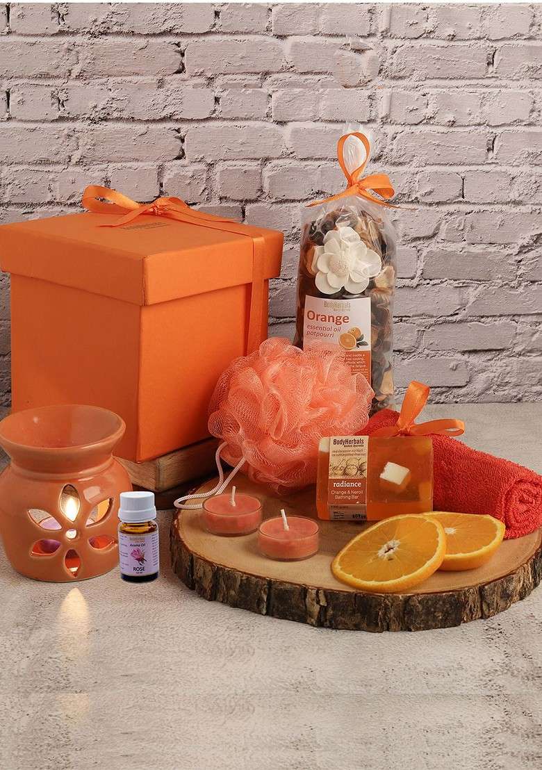 Bodyherbals 7 Pcs Orange Soap Spa Gift Set - Indya