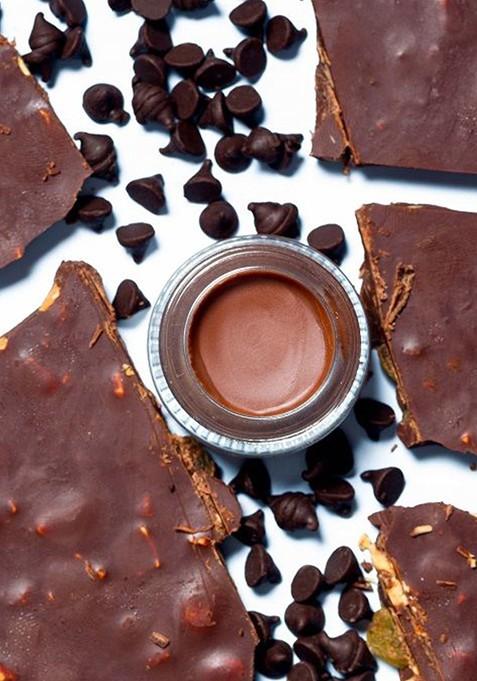 Myra Veda Extra Nourishing Chocolate Lip Balm 8 G Brown