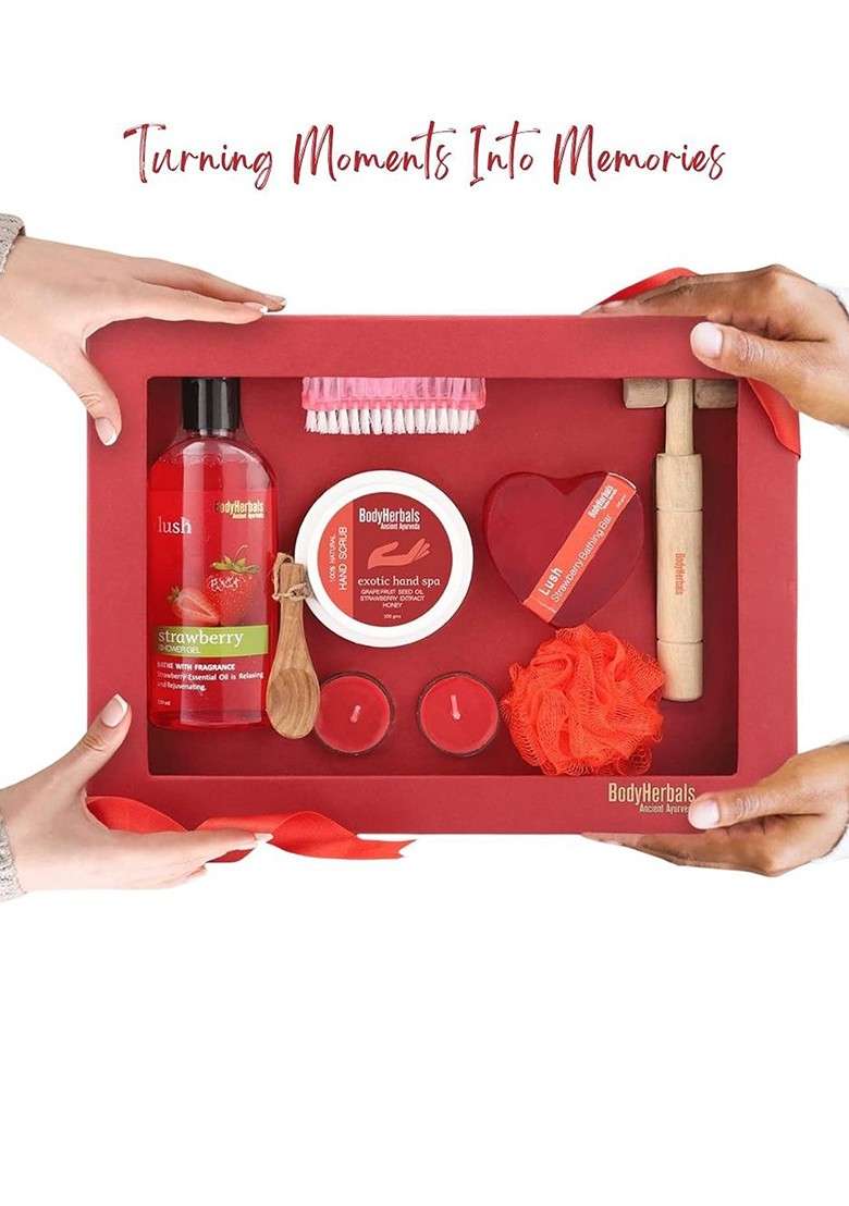 Bodyherbals 8 Pcs Strawberry Essentials Gift Box - Indya