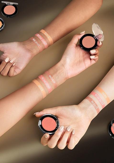 Lakme Face It Weightless Pressed Powder Highlighter With Olive Oil 4G Gold H2