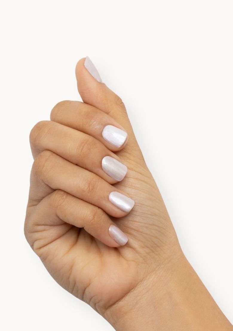Hyue Chrome Glazed Nail Paint Donut Quick Dry And Chip Resistant With Jojobal Oil - Indya