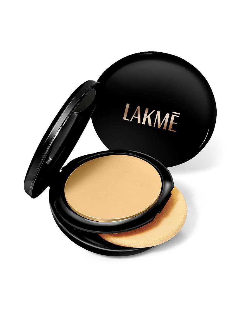Lakme Xtraordin Airy Compact 2 In 1 Foundation 04 Golden Light 9G - Indya
