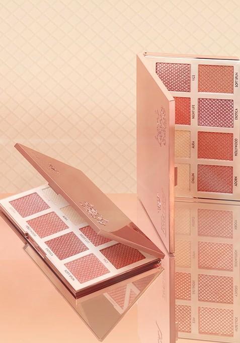 Daily Life Forever52 Backstage Essentials 8 Color Highlight Palette 44 G Bks002