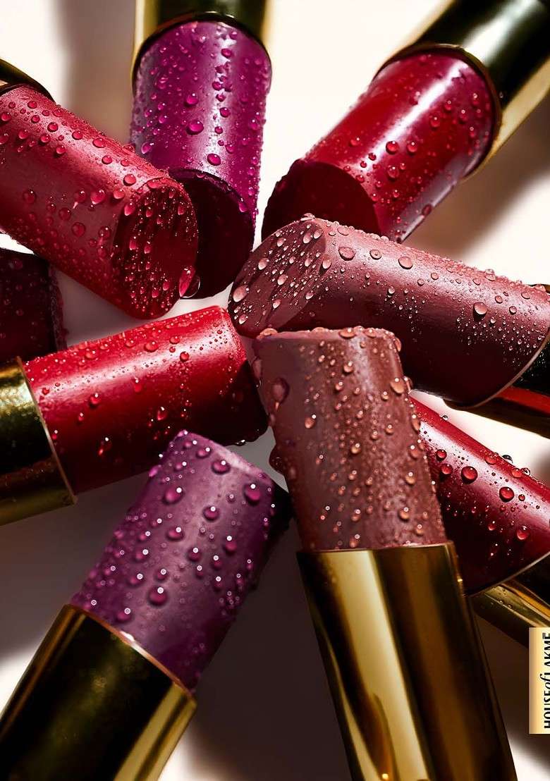 Lakme 9To5 Hya Matte Hydrating Smudgeproof Lipstick Lasts 14Hr 3 6G Scarlet Strategy Rm3 - Indya