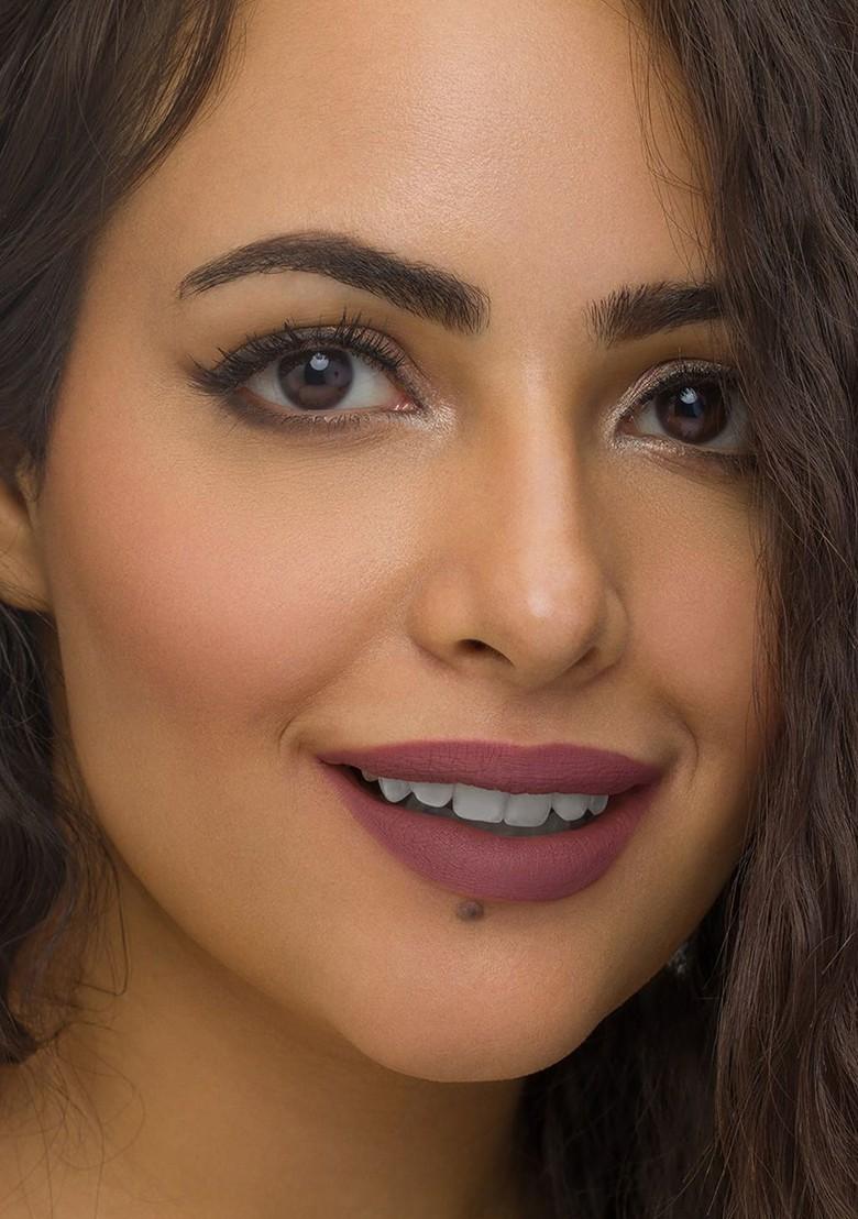 Sugar Women Estella Long Lasting Mettle Liquid Lipstick