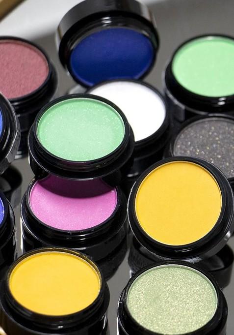 Miss Claire Highly Pigmented Long Lasting Matte Eyeshadow 2 G Shade 0457