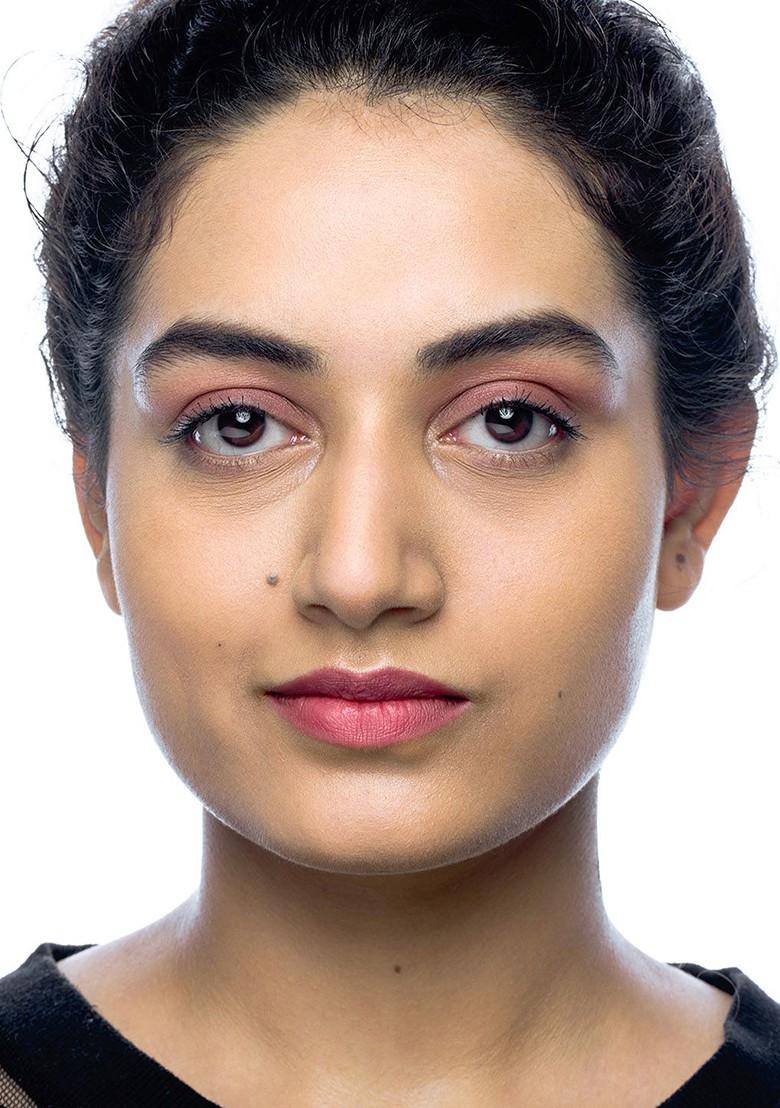 Sugar Set The Tone Tinted Powder 10 Latte 15 Gm