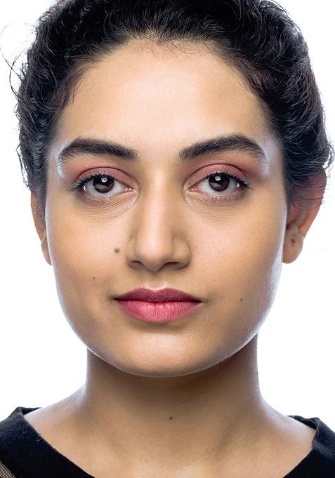 Sugar Set The Tone Tinted Powder 10 Latte 15 Gm