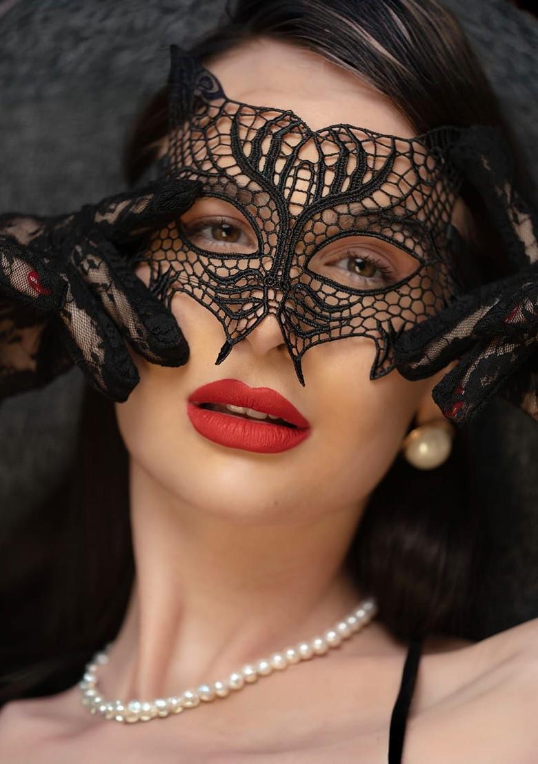 Pac Moody Matte Smudge Proof Transfer Lipstick Masquered