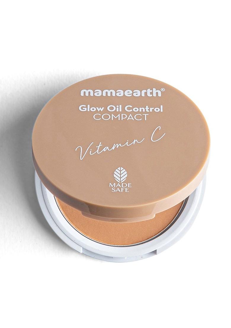 Mamaearth Glow Oil Control Spf 30 Compact With Vitamin C Turmeric Almond 04