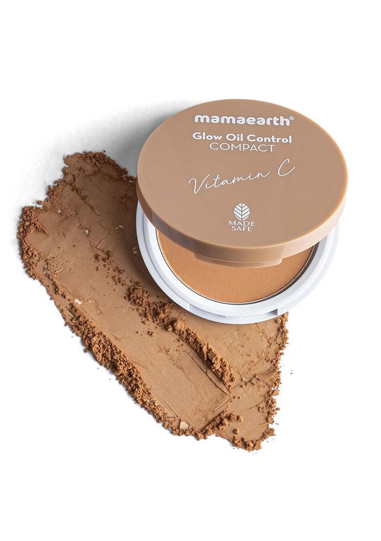 Mamaearth Glow Oil Control Spf 30 Compact With Vitamin C Turmeric Almond 04